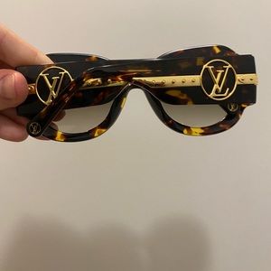 LV Link Square Sunglasses